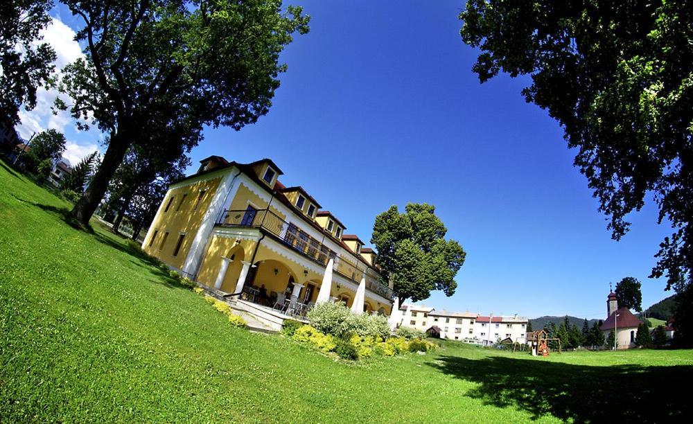 Hotel Kastiel Lučivná Exterior foto