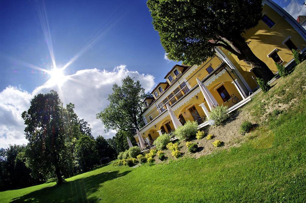 Hotel Kastiel Lučivná Exterior foto